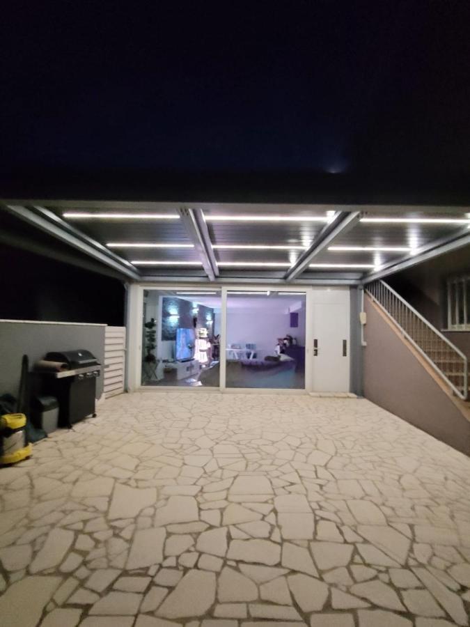 Liams Mansion Villa Копер Екстериор снимка